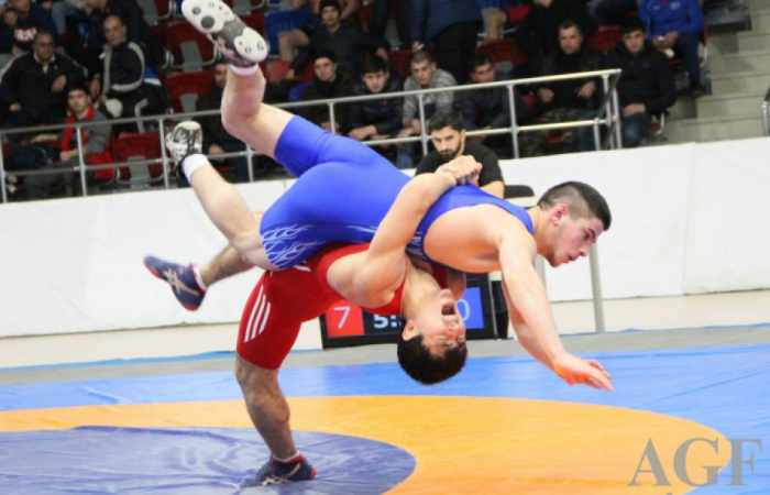 Azerbaijani wrestlers claim 3 golds at European championships