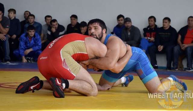 Azerbaijani wrestlers win two golds in Dagestan