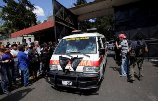 19 adolescentes meurent dans l'incendie d'un foyer au Guatemala