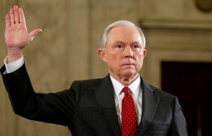 Jeff Sessions à son tour accusé de contacts avec la Russie