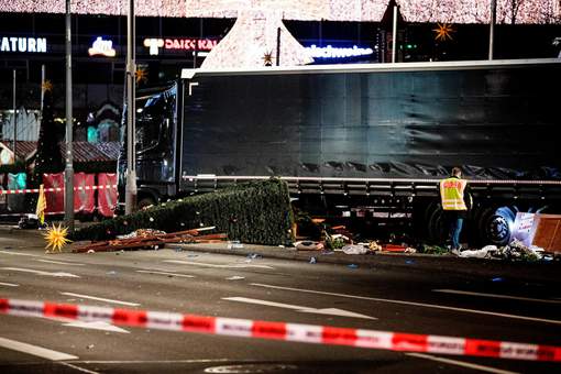 Les premières images de l`attentat de Berlin - VIDEO