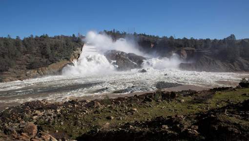 Des évacuations en Californie à cause d`un barrage endommagé