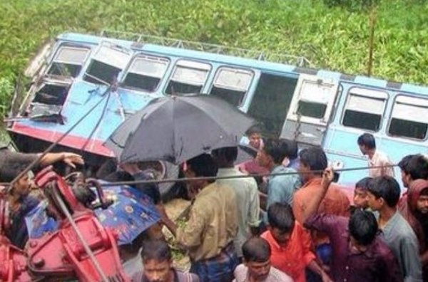 Inde: Mort de 24 enfants dans un accident de bus