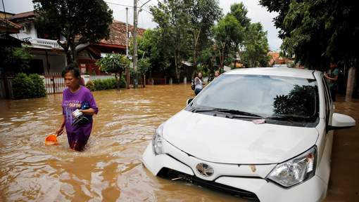 Des milliers de maisons inondées à Jakarta