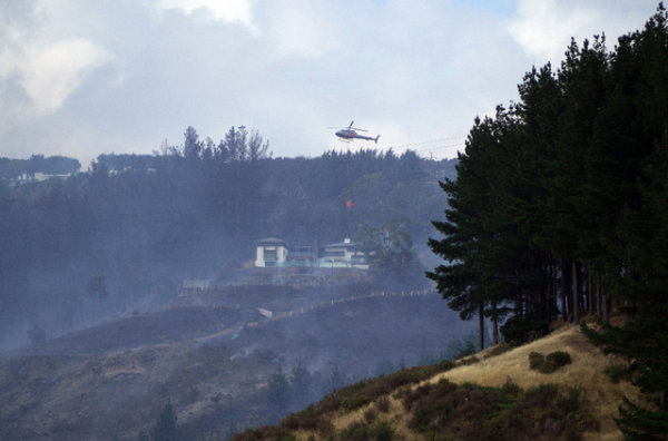 Nouvelle-Zélande: Un feu de forêt provoque un millier d`évacuations