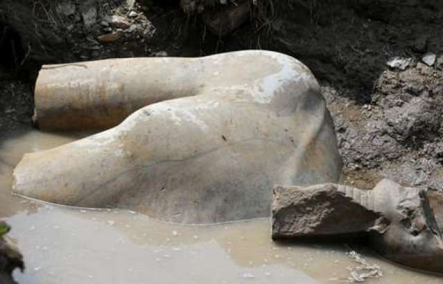 Deux statues pharaoniques découvertes à proximité du temple de Ramsès II