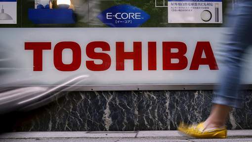 L`action Toshiba dégringole après l`annonce d`une perte exceptionnelle