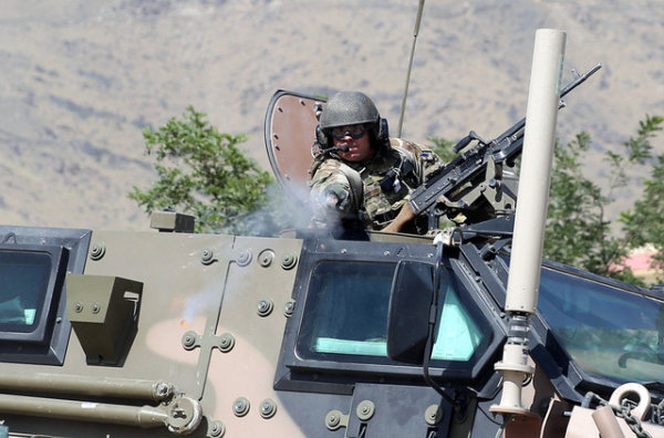 Afghanistan: Explosion dans la plus grande base américaine