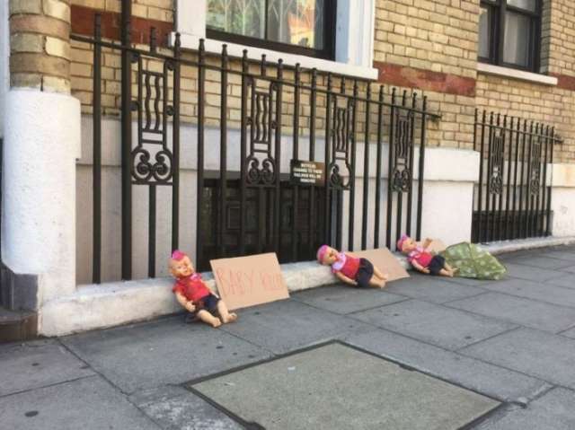 Karabakh tragedy brought to the steps of Armenian Embassy in London - PHOTOS