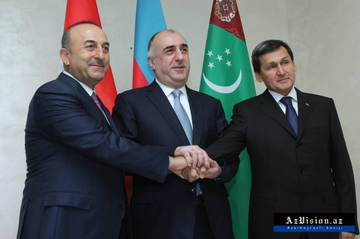 Azerbaijani, Turkish, Turkmen FMs ink Baku declaration