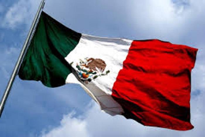 Universitarios sufren por oportunidades de empleo en México
