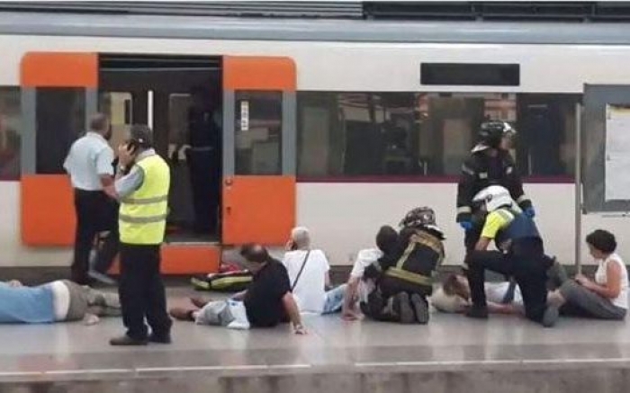 Barcelona train crash injures 54 - UPDATED