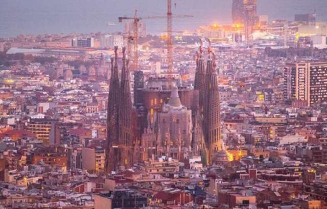 Spain to welcome foreign tourists back from July