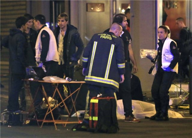 Parisdə fövqəladə vəziyyət: 153 nəfər öldü (FOTOLAR+VİDEO)