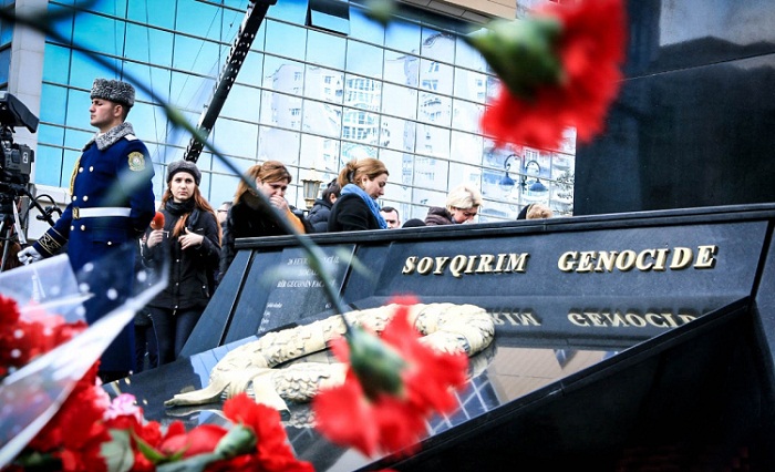 Azerbaijani public commemorates Khojaly genocide victims - PHOTOS