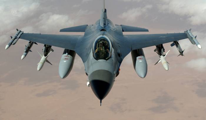 Un F-16 de l’Otan cherchait à s’approcher de l’avion du ministre russe de la Défense