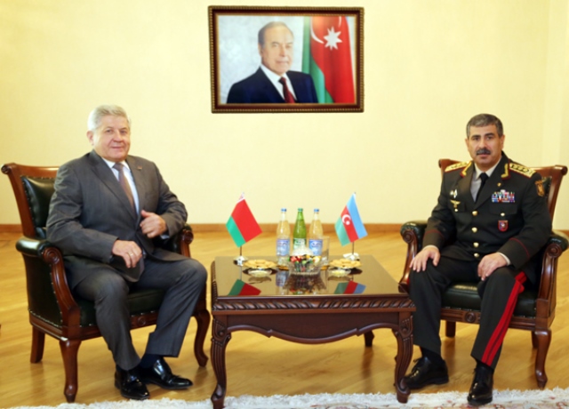 Zakir Həsənov Belarusiyalı səfir ilə görüşüb