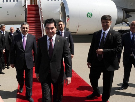 Turkmen president arrives in Baku to attend opening ceremony of Baku 2015