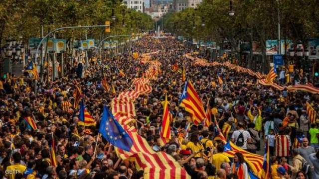 كتالونيا: الاتحاد الأوروبي سيفقد مصداقيته إذا سمح بحكم مدريد للإقليم
