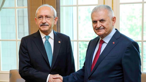 El primer ministro Yıldırım se ha entrevistado con el secretario general del CHP Kılıçdaroğlu