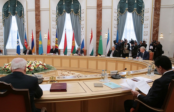 Se arrancó la entrevista de los presidentes en Bishkek.