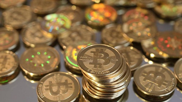 Des hackers volent 65 millions de dollars en bitcoins