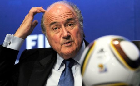 Blatter FİFA-dakı korrupsiyadan danışdı
