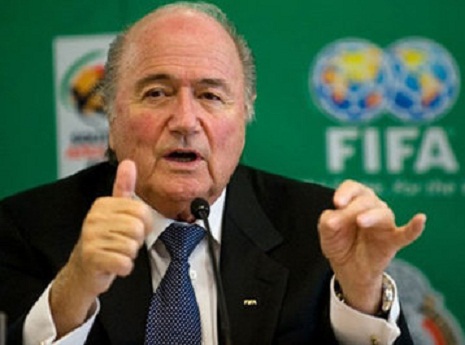 Blatter yenidən prezidentlik eşqinə düşüb