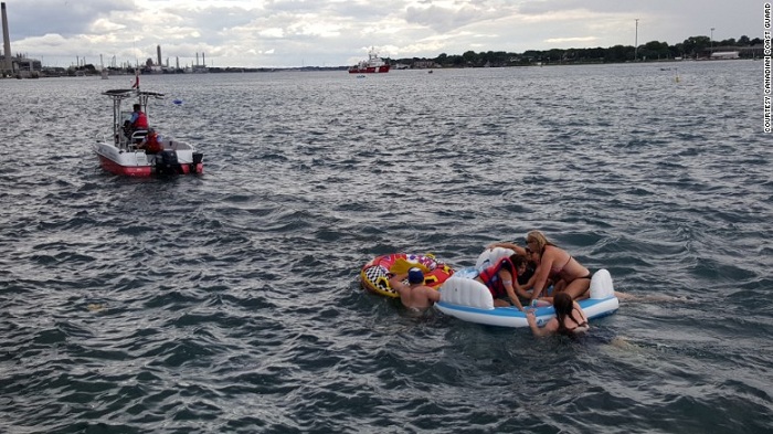 About 1,500 Americans in river revelry wash up in Canada