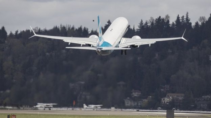 Boeing halts test flight of new plane