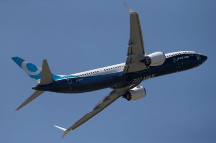 Boeing launches new jet with flurry of orders