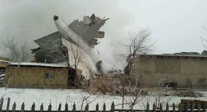 Hallan el cuerpo del cuarto tripulante del Boeing siniestrado en Kirguistán 