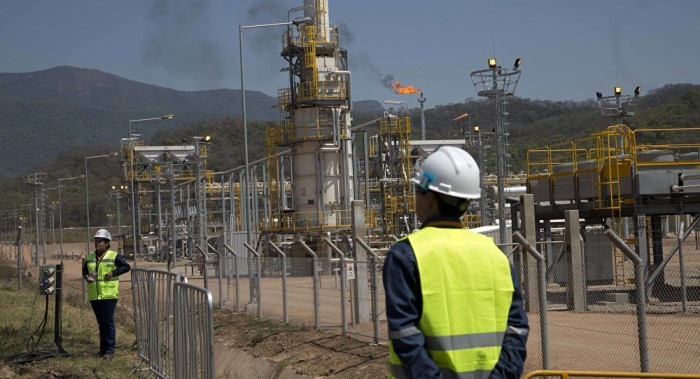 Ingresos de Bolivia por exportación de gas cayeron al 31,7% en los últimos dos años 