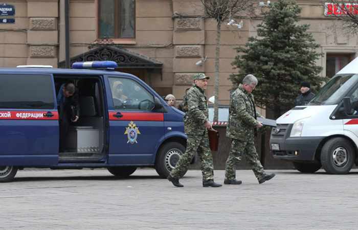 Anonymous bomb threat shuts St. Petersburg metro station day after feadly blast