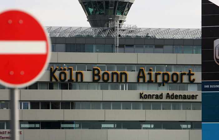 Casi 500 personas evacuadas del aeropuerto de Colonia/Bonn por equipaje sospechoso