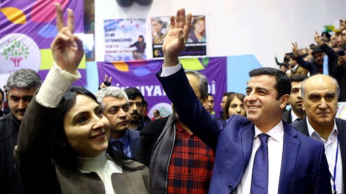 Le parti pro-kurde HDP boycotte le parlement turc