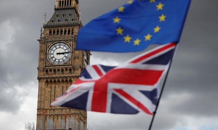 In Brexit poker, clock narrows transition options