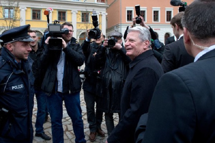 Buhrufe und Beschimpfungen gegen Gauck in Bautzen