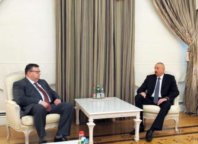 Ilham Aliyev receives Bulgarian prosecutor general with delegation