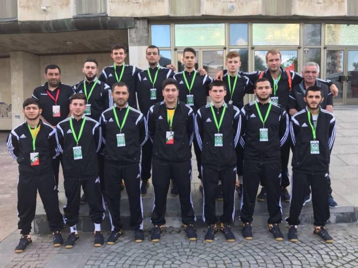 Aserbaidschanische Handballer schlagen armenische Mannschaft in Bulgarien mit 39:21