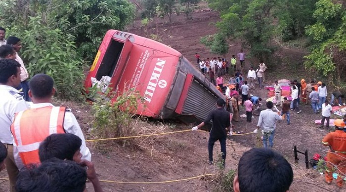 Mumbai-Pune Expressway accident: 17 dead, 40 injured as bus crashes into two cars 