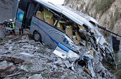 Bus overturns in Turkey, 6 dead, 39 injured