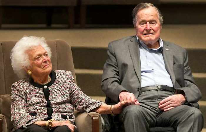 Bush senior liegt wieder im Krankenhaus