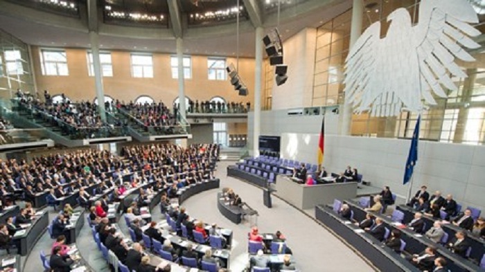Kauder (CDU) will Obergrenze für Abgeordnete