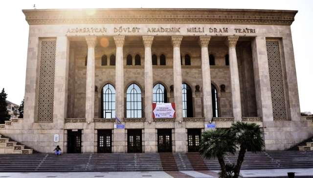 Nazir “Azdrama”ya baş direktor təyin etdi