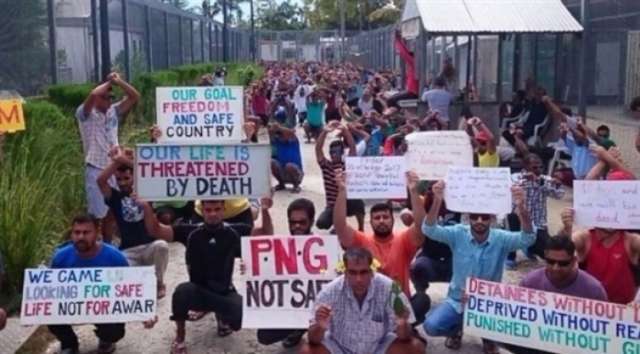 أستراليا تدعو مئات اللاجئين في مخيم احتجاز مثير للجدل إلى مغادرته