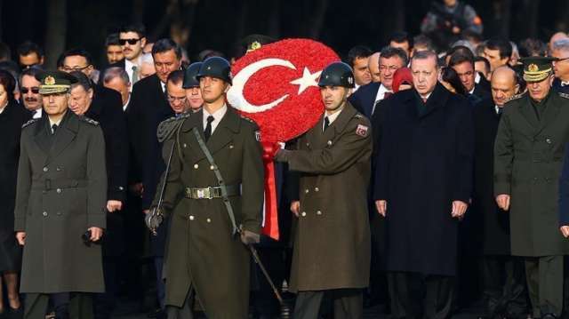 تركيا تقف دقيقة صمت في ذكرى وفاة أتاتورك-صور