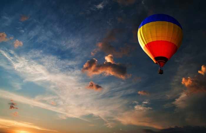 Hot air balloon crashes in Turkey