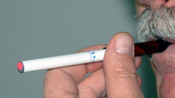 البرلمان البريطاني يتحقق من تأثير السجائر الالكترونية على الصحة