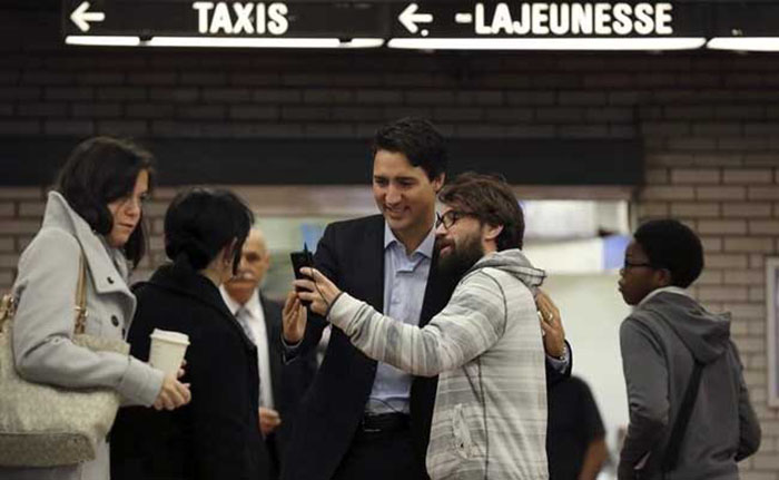 Canadian PM Justin Trudeau Burns the Dance Floor... Bhangra Beat Se